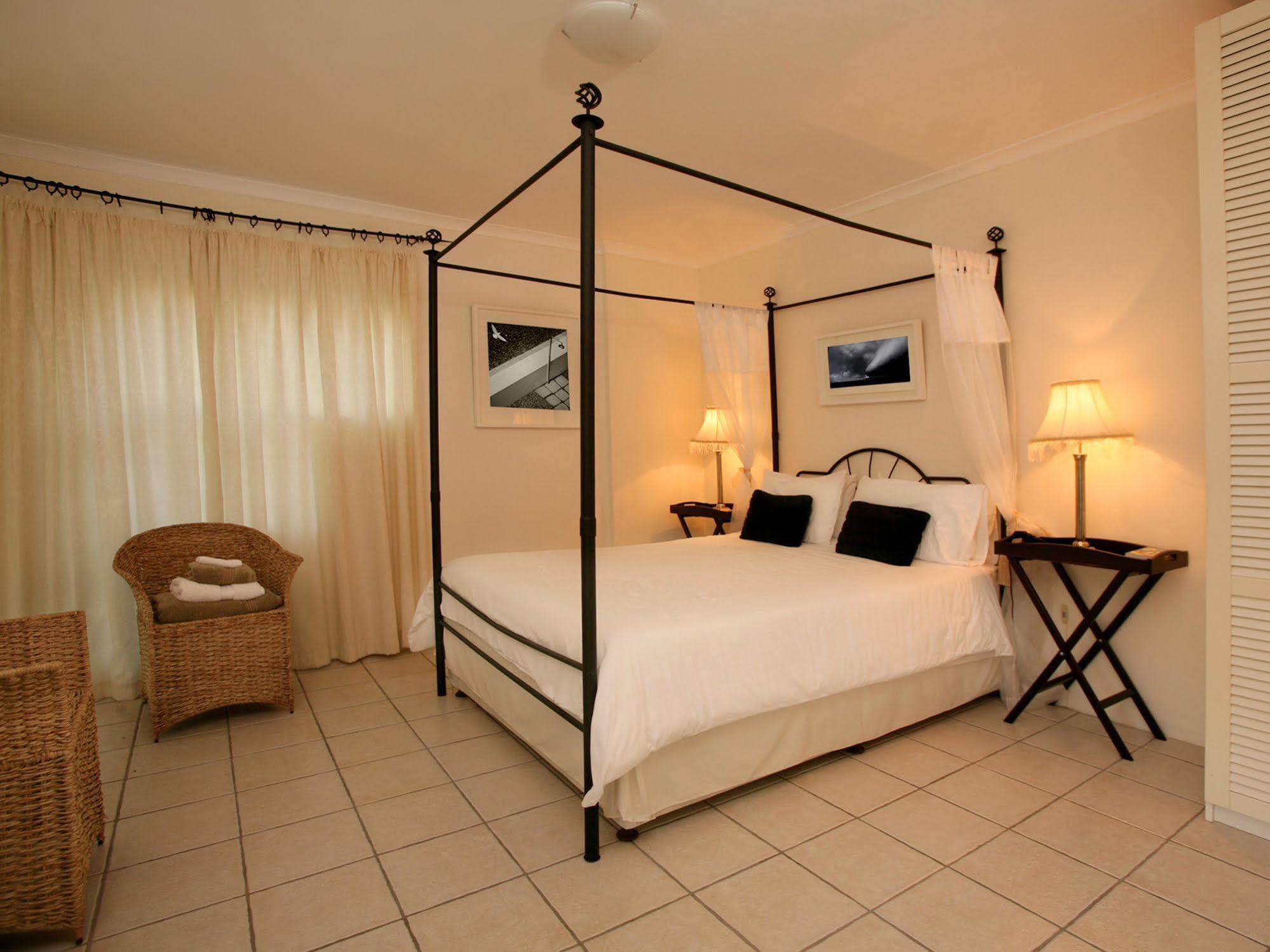 Art Gallery Guest House - Thandekayo Hout Bay Exteriör bild