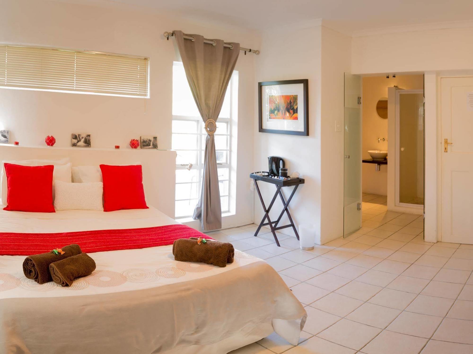 Art Gallery Guest House - Thandekayo Hout Bay Exteriör bild